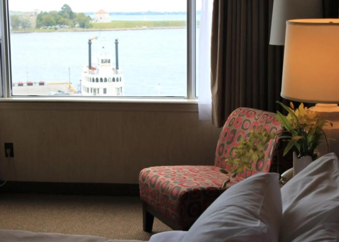 Confederation Place - Hotel