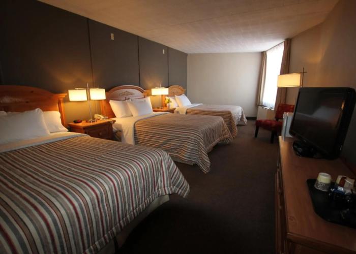 Confederation Place - Hotel