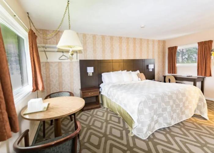 Countryside Inn