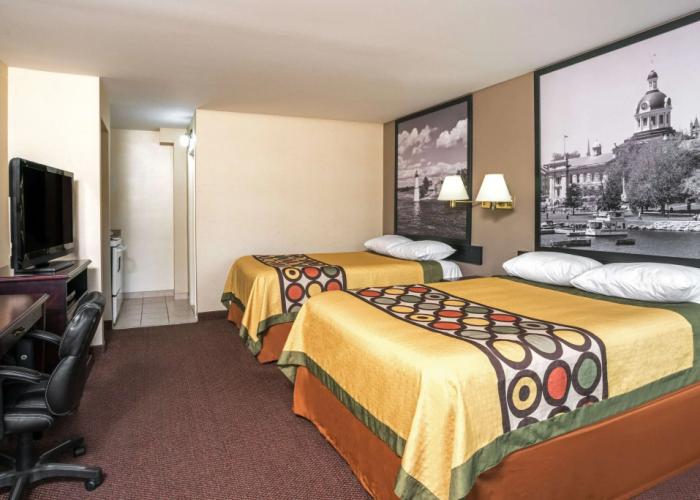 Super 8 by Wyndham Kingston
