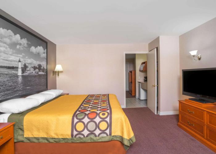 Super 8 by Wyndham Kingston