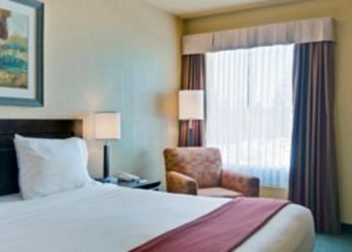 Holiday Inn Express by IHG