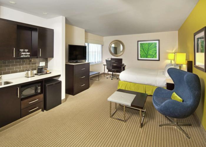 The Hollis Halifax a DoubleTree Suites by Hilton Hotel