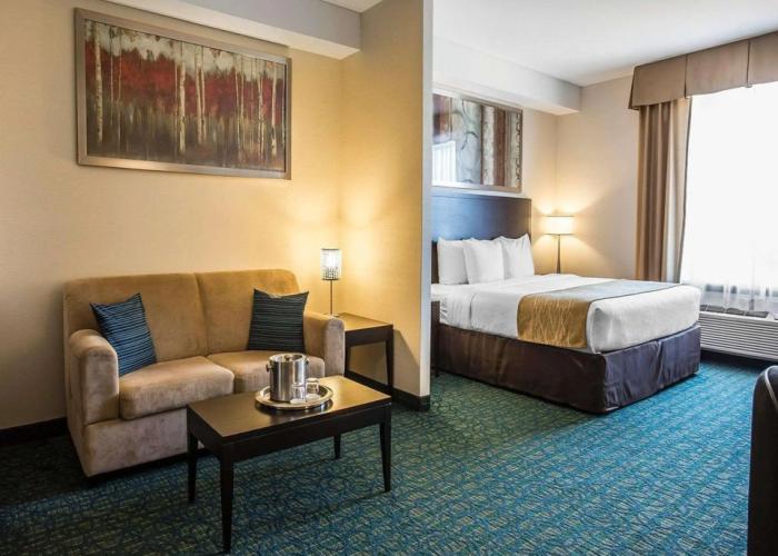 Comfort Hotel Bayer's Lake