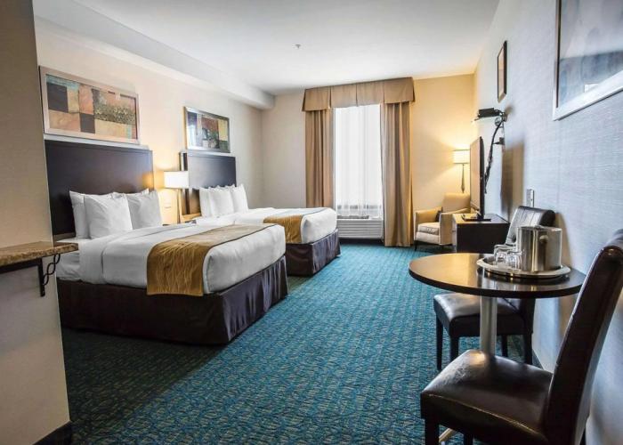 Comfort Hotel Bayer's Lake