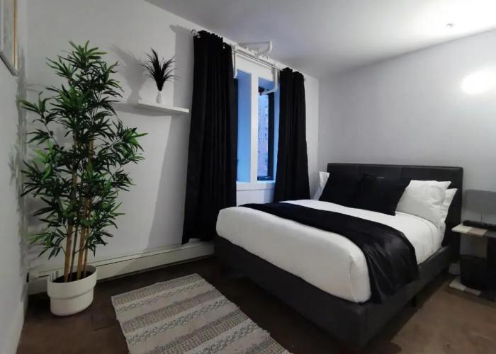Cameo Hotel and Suites