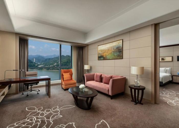 Crowne Plaza Yichang by IHG