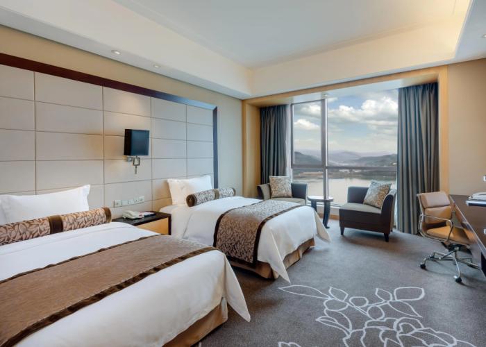 Crowne Plaza Yichang by IHG