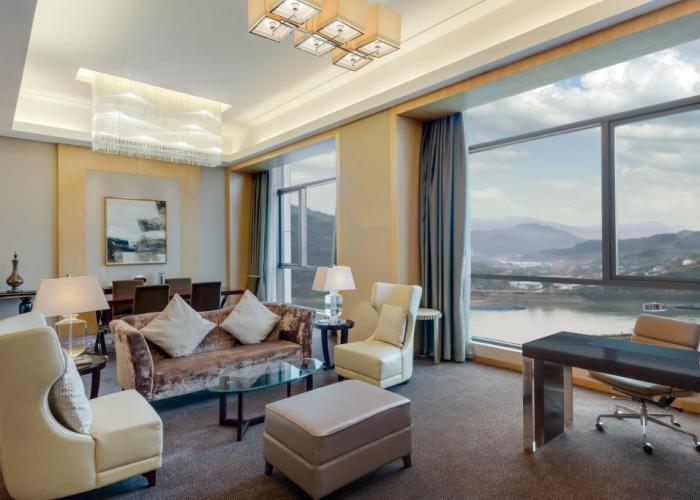 Crowne Plaza Yichang by IHG