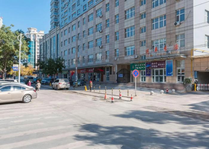 Longxin Hotel Yili