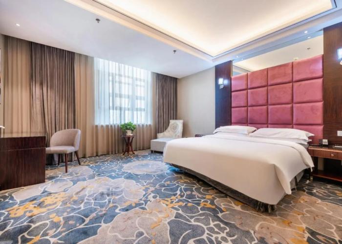 Longxin Hotel Yili