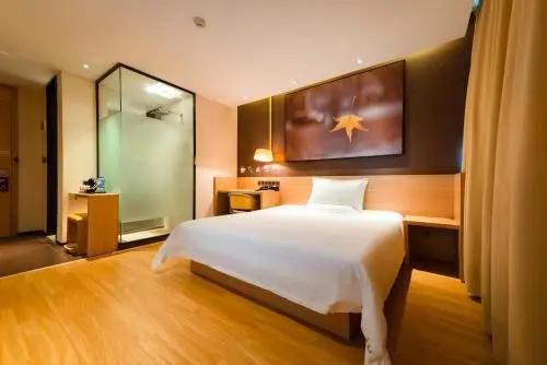 IU Hotel Yining Shanghai Town