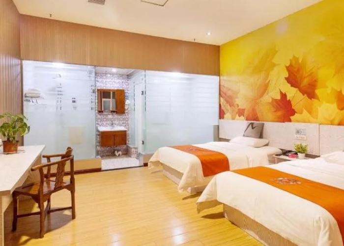 Pai Hotel Yining Huarui Hanren Street Dabazha
