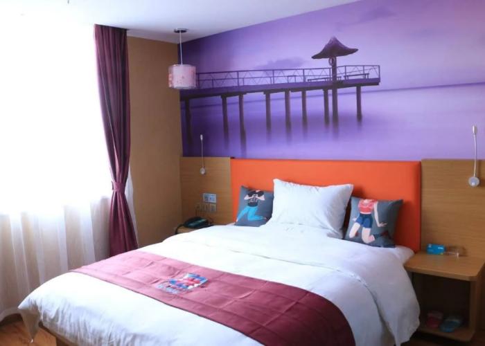 Pai Hotel Yining Huarui Hanren Street Dabazha