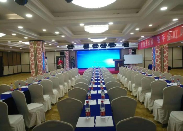Xana Hotelle Yining Airport Road Jinwuyuan