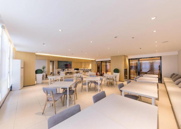 Ji Hotel Yining Shanghai City