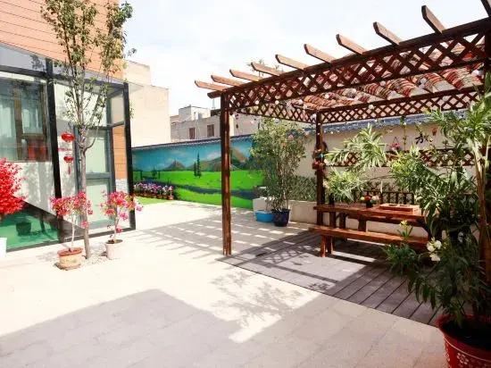Yining Muzi Family Homestay