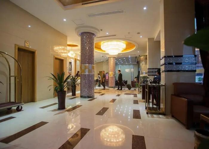 Yiwu Luck Bear Hotel