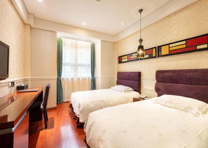 Yiwu Baiheng Hotel