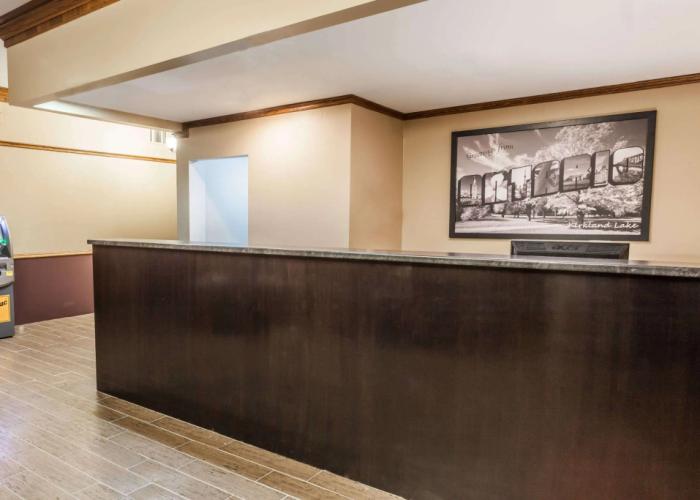 Super 8 by Wyndham Kirkland Lake