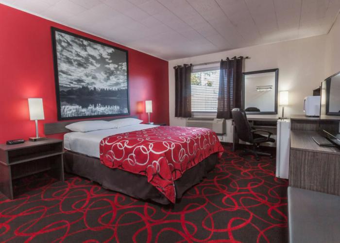 Super 8 by Wyndham Kirkland Lake