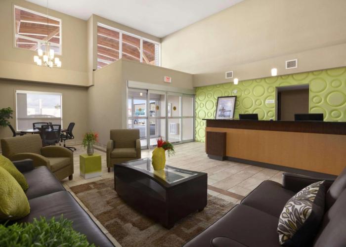 Home Inn and Suites Lloydminster