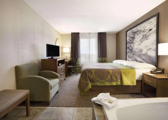 Home Inn and Suites Lloydminster