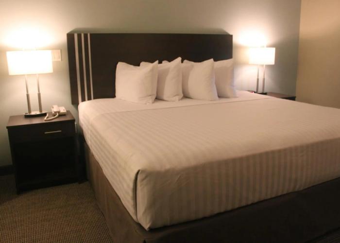 Meridian Inn & Suites Lloydminster