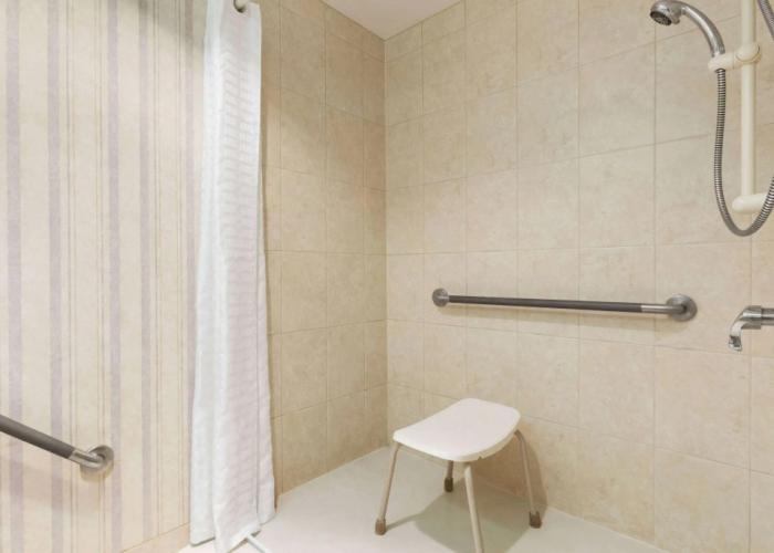 Travelodge by Wyndham Lloydminster
