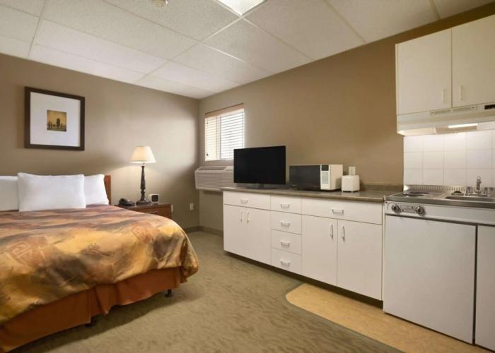 Central Suite Hotel