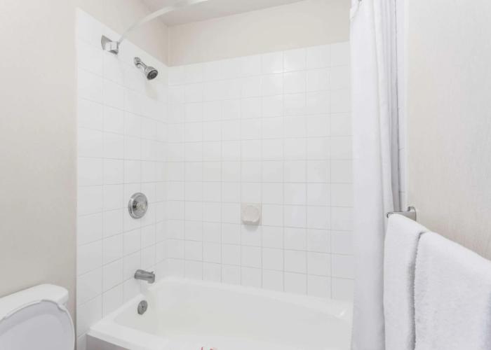 Super 8 by Wyndham Kelowna BC