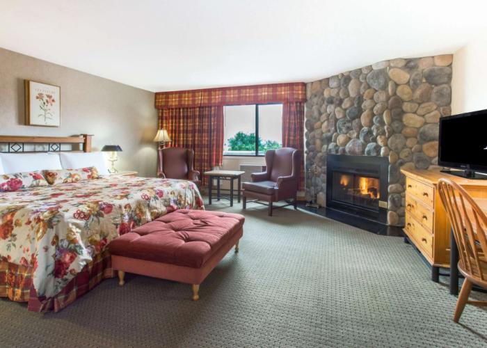 Ramada Hotel & Conference Center by Wyndham Kelowna