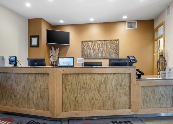 Best Western Plus Kelowna Hotel & Suites