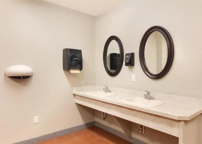 HI Kelowna Hostel