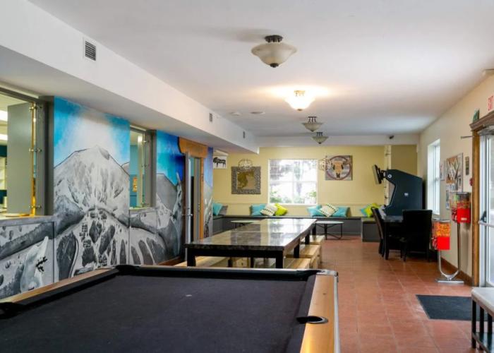 HI Kelowna Hostel