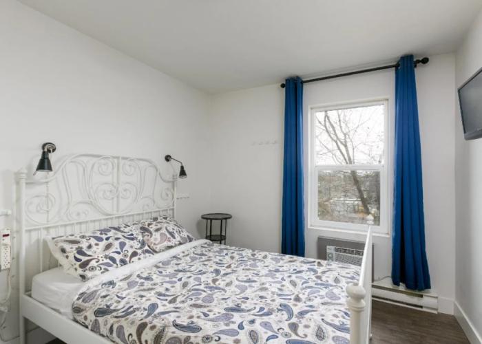 HI Kelowna Hostel