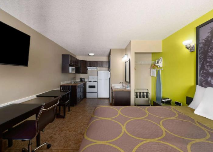Super 8 Fort McMurray