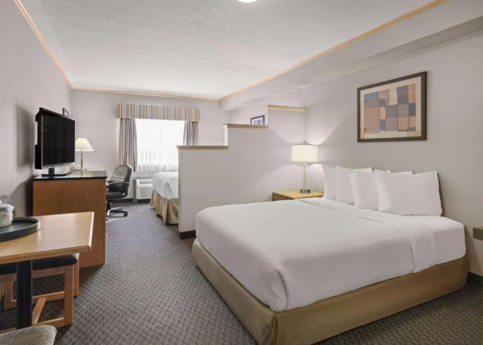 Travelodge by Wyndham Fort McMurray