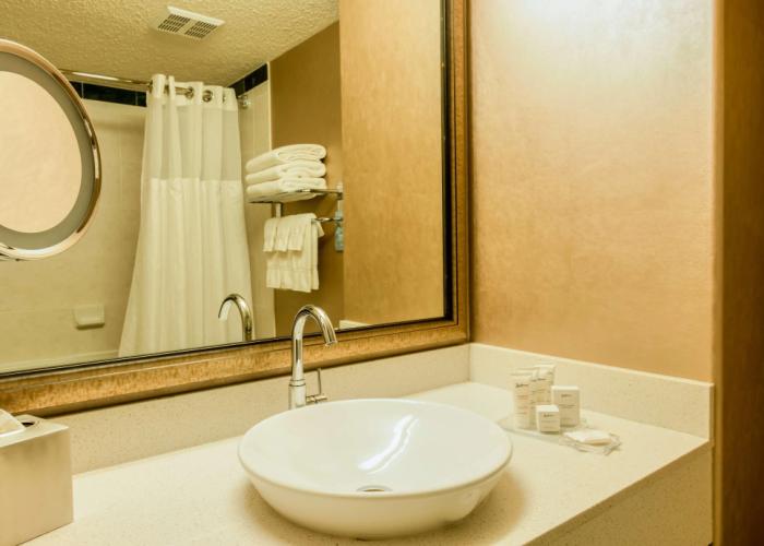 Radisson Hotel & Suites Fort McMurray