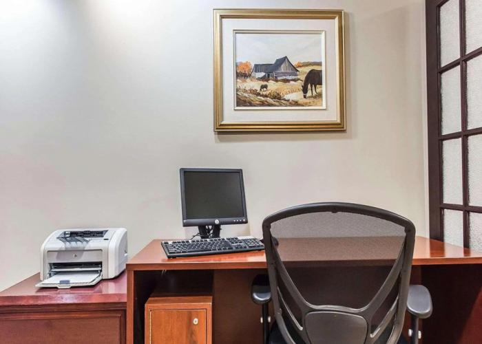 Quality Inn & Suites Gatineau