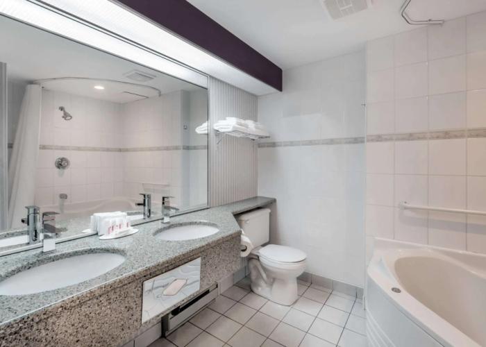 Ramada Plaza by Wyndham Gatineau/Manoir du Casino
