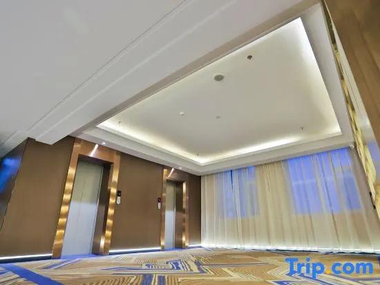 Yanji Changbaisong Hotel