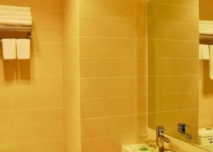 Yanji Changbaisong Hotel