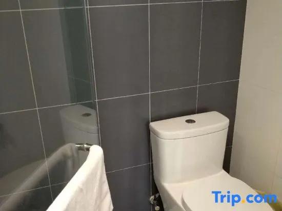 HanTing Hotel (Yanji Water Market)