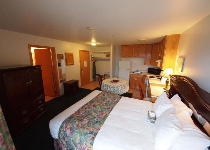 Executive House Suites Hotel & Conference Centre