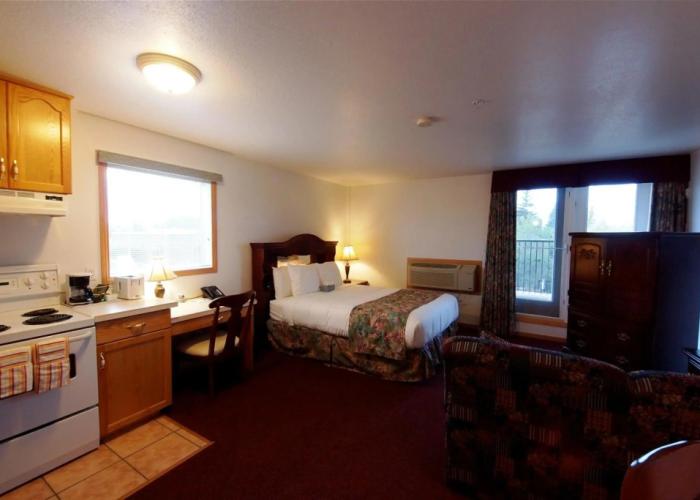 Executive House Suites Hotel & Conference Centre