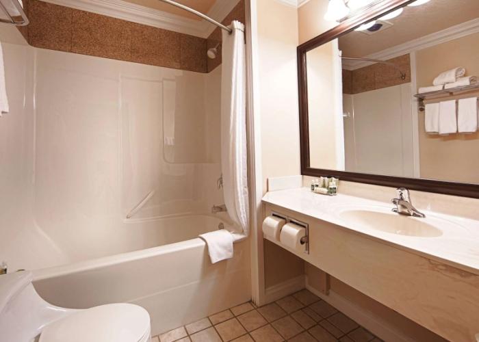 Best Western Plus Mirage Hotel & Resort