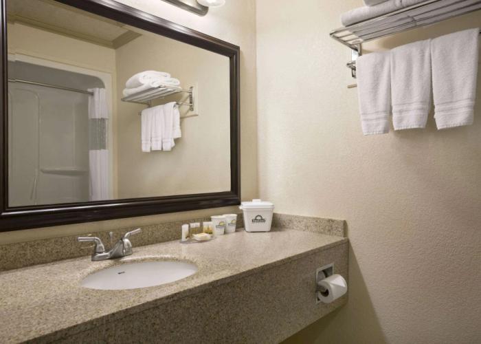 Days Inn by Wyndham High Level