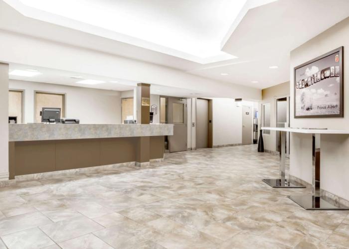 Super 8 by Wyndham Prince Albert