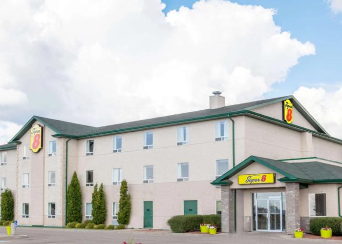 Super 8 by Wyndham Prince Albert